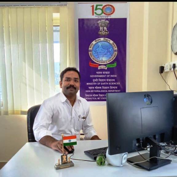 पिथौरागढ़ एयरपोर्ट पर मौसम कार्यालय मे |